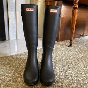 Hunter Women’s Refined Slim Fit Rain Boots